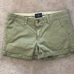 American Eagle Outfitters, khaki shorts